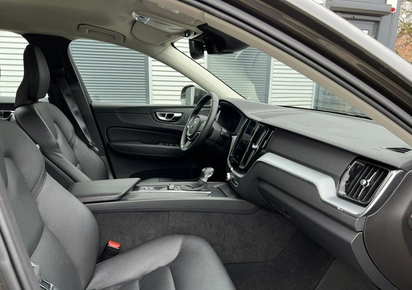 Volvo XC 60 cena 139900 przebieg: 102076, rok produkcji 2019 z Przecław małe 742